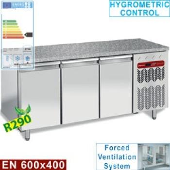 TP3B/HG-R2 (25) Konditorei-Bäckerei Tiefkühltisch mit Granitplatte, Umluft, 3 Türen EN 600x400, 550 Liter